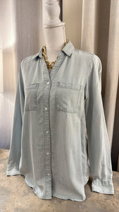 GINGER CHAMBRAY POCKET BUTTON DOWN