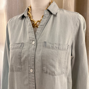 GINGER CHAMBRAY POCKET BUTTON DOWN