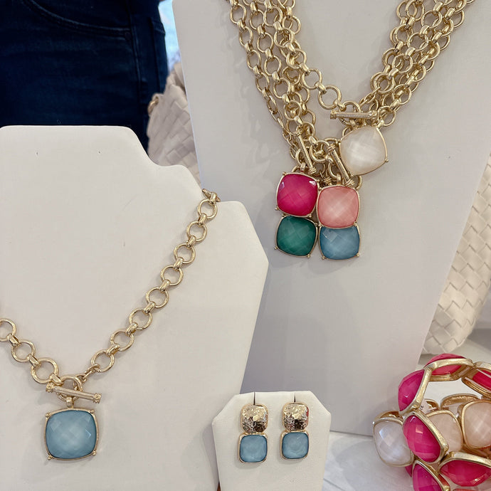 GEMSTONE PENDANT TOGGLE CHAIN NECKLACE