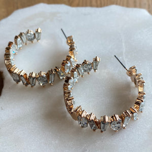 PEEKABOO BAGUETTE HOOP EARRINGS - CLEAR